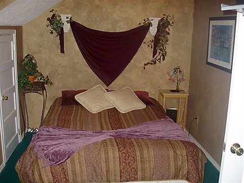The Historic Brook Forest Inn Эвергрин Экстерьер фото