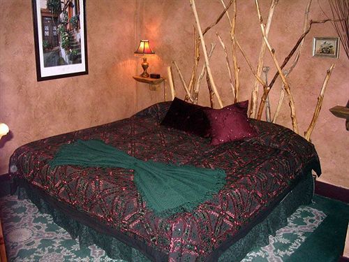 The Historic Brook Forest Inn Эвергрин Экстерьер фото